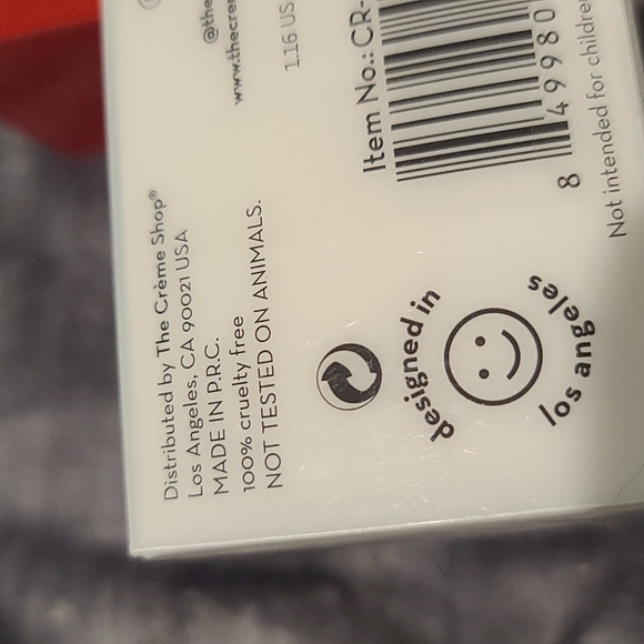 Brand new 2 for 1 blendy spongey by the Crème Shop - Picture 6 of 6